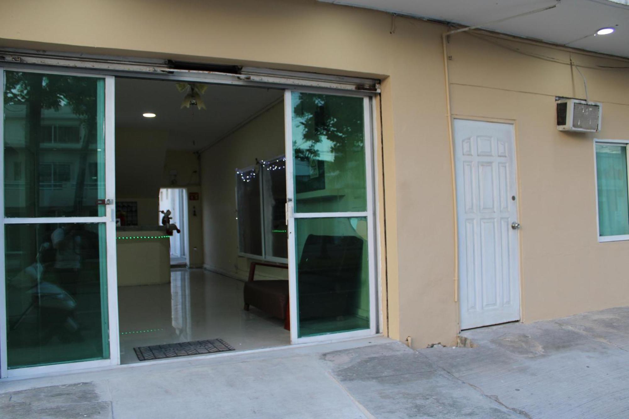 Oyo Hotel Colibri Chetumal Esterno foto